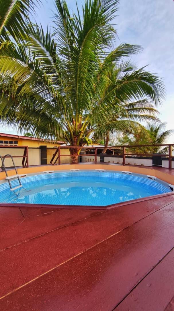 Aqil Beach Inn Marang Exteriör bild