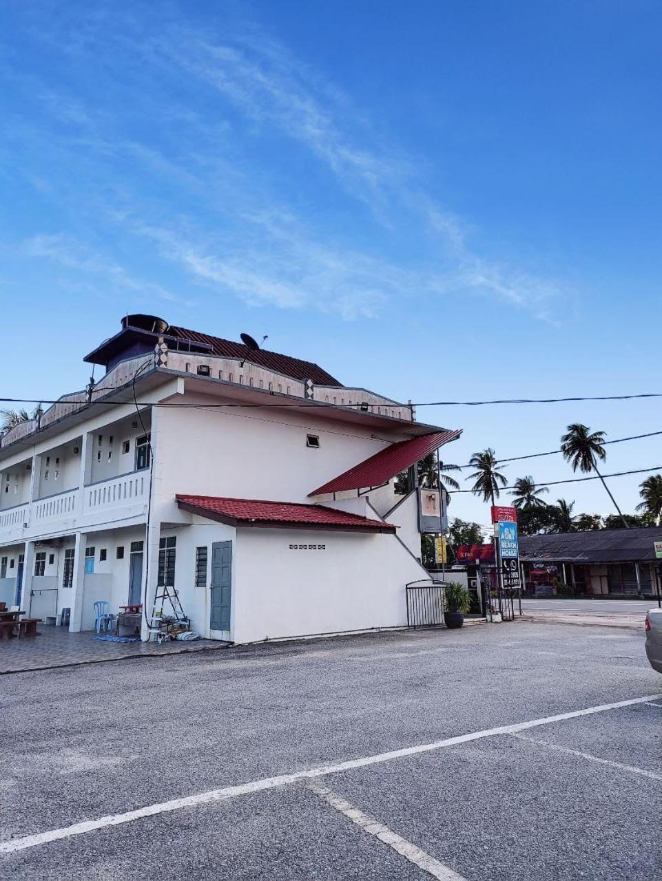 Aqil Beach Inn Marang Exteriör bild